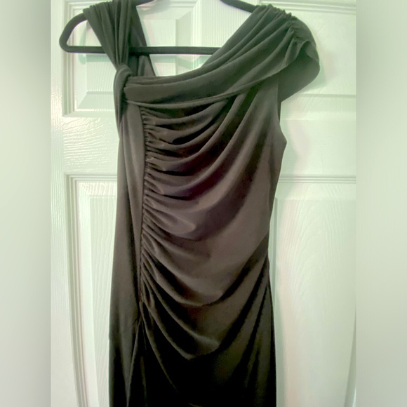 Woman’s long black evening dress - Picture 11 of 11